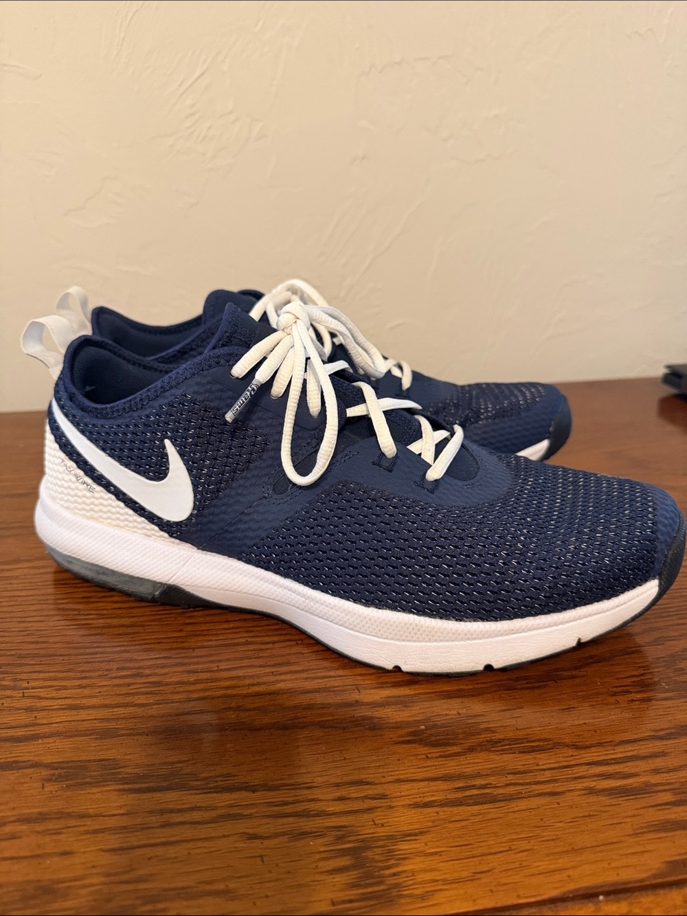 Nike Men’s Navy and White NFL Rams Shoes